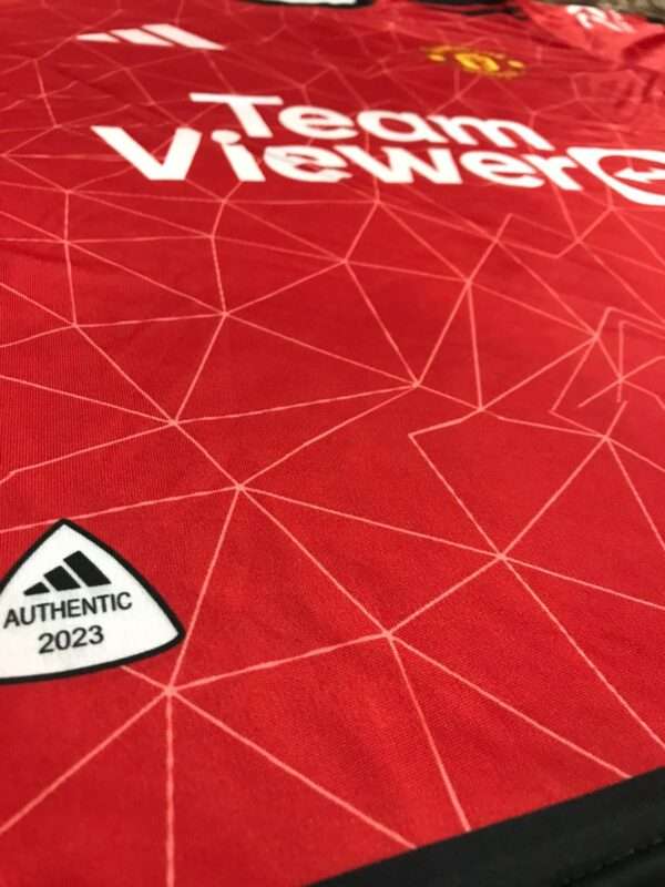 Manchester United T-shirt - Image 9
