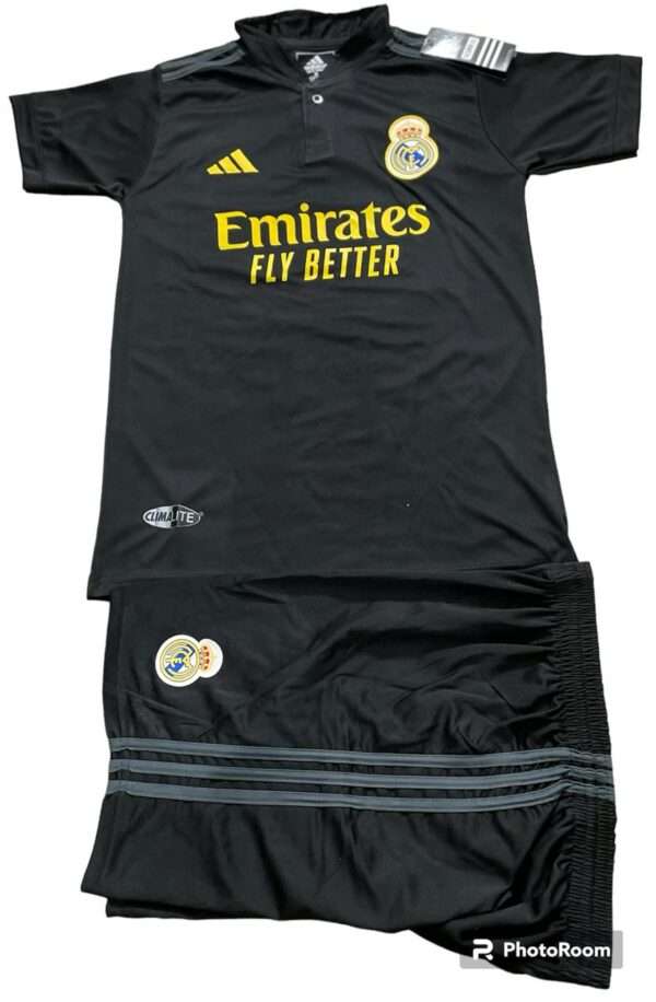 Real Madrid CF 2023-24 Third Kit - Image 7