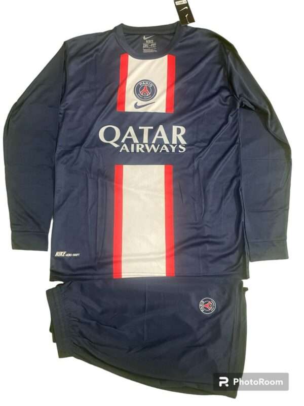 Paris Saint-Germain F.C. PSG kit T-Shirt/short - Image 2