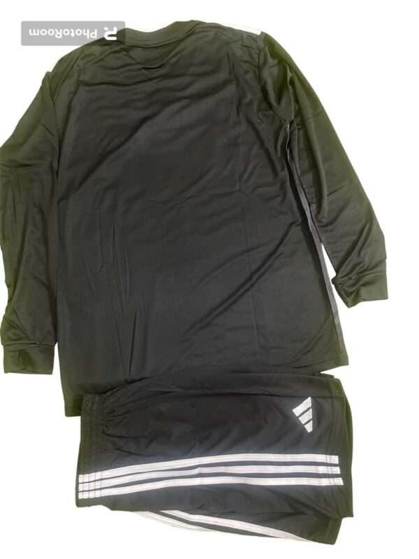 Juventus F.C. kit T-Shirt/short - Image 4