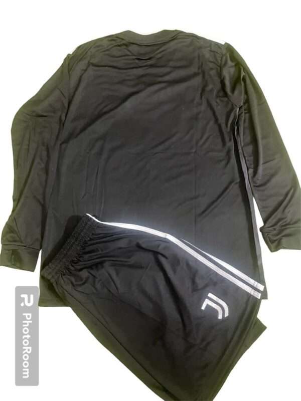 Juventus F.C. kit T-Shirt/short - Image 6