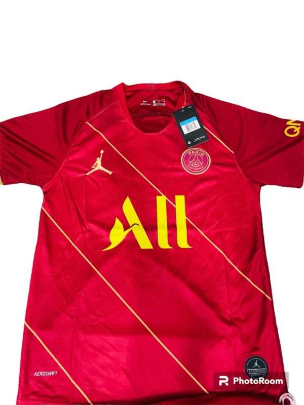 Paris Saint-Germain F.C. PSG kit T-Shirt/short - Image 6