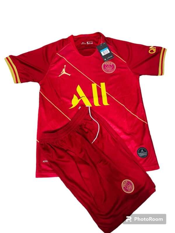 Paris Saint-Germain F.C. PSG kit T-Shirt/short - Image 5